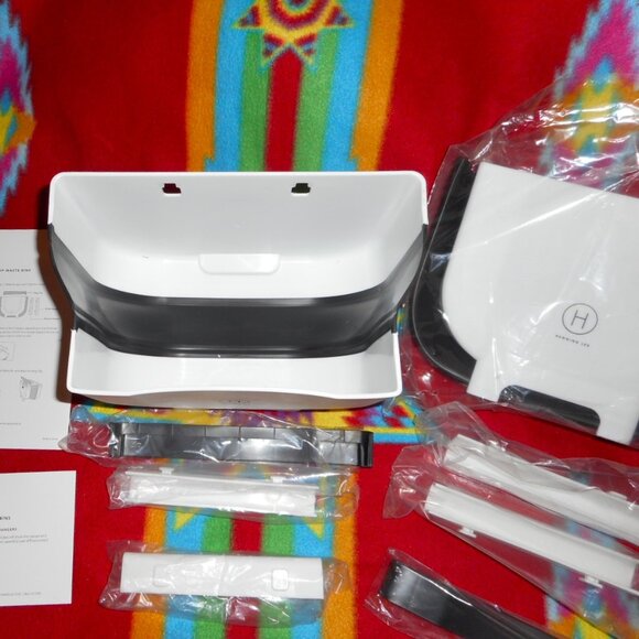 Henning Lee S/2 4.75 Quart Collapsible Countertop Waste Bins (2-Pack) New! - Picture 2 of 7